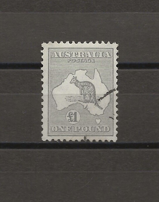 AUSTRALIA 1931/36 SG 137 USED