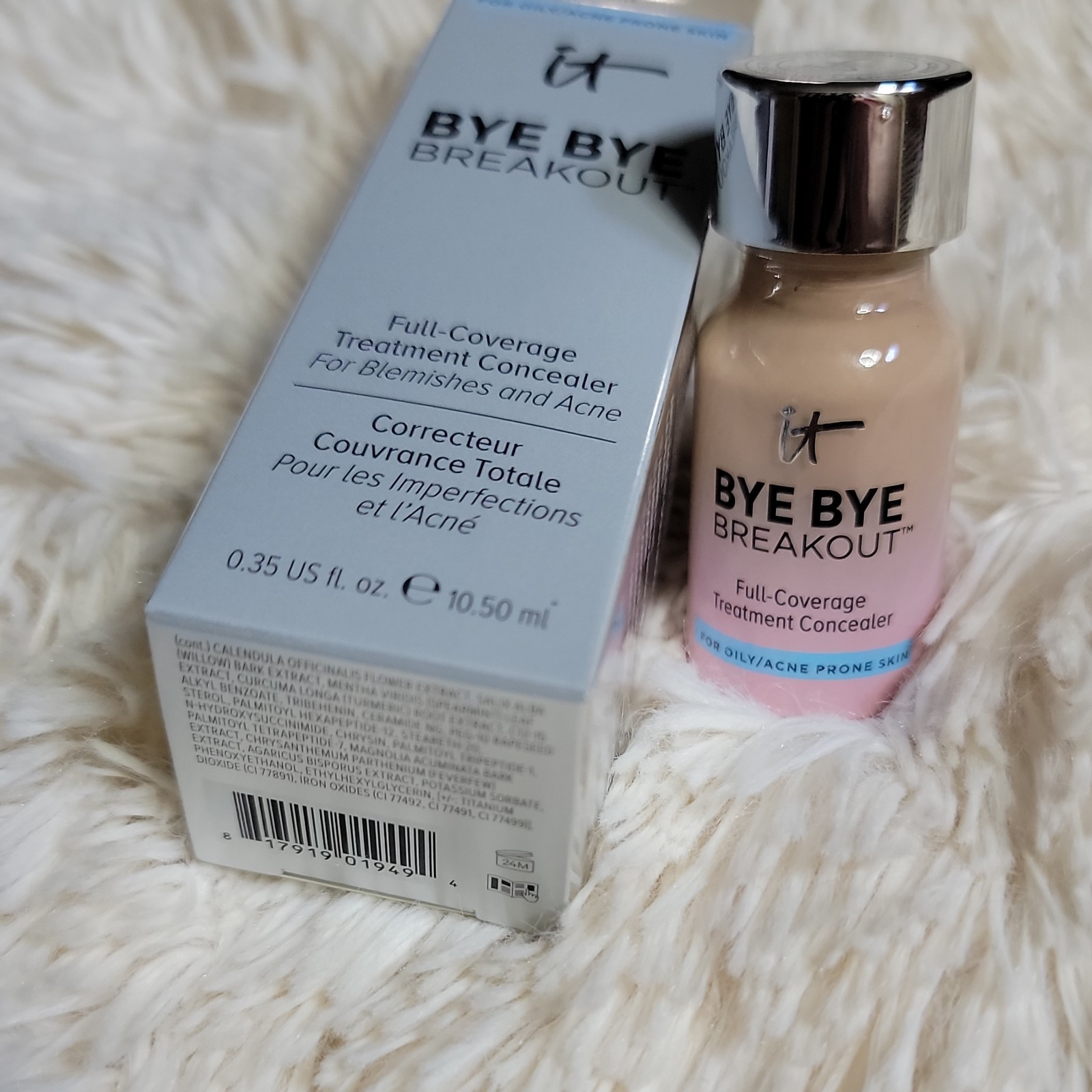It Cosmetics Bye Bye Breakout Full Coverage Treatment Concealer Light NIB .35oz