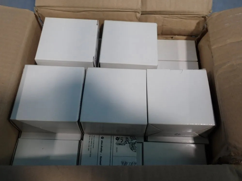 ALLEN-BRADLEY CONTACTOR 100-E26KD00