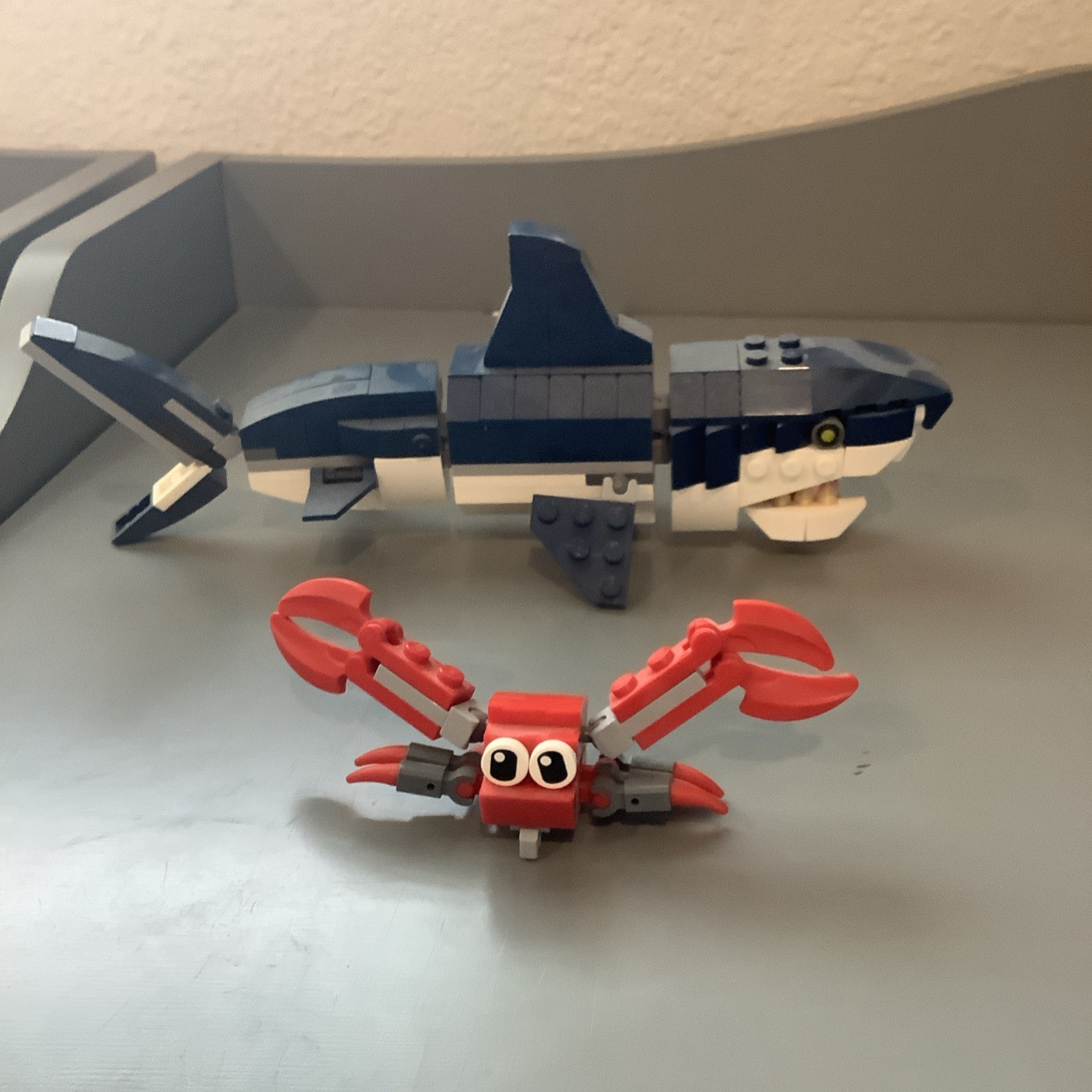 LEGO Creator Deep Sea Creatures 3 in 1 Shark and Crab Set 31088 Animals 2019