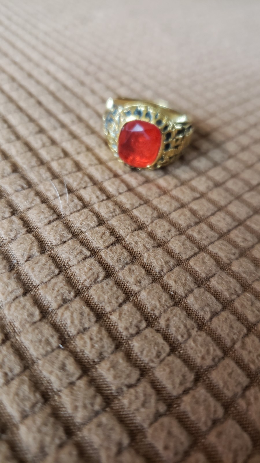 Smallville Clark Kent Class Red Kryptonite Ring Prop Replica