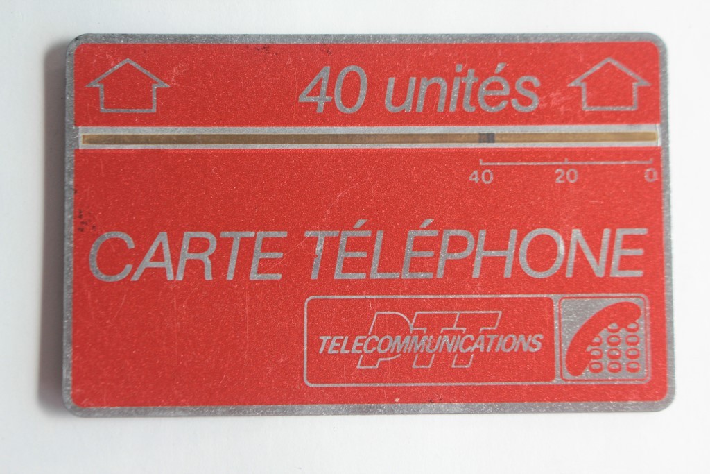 L&G Red 40 Unit F6 France Remote Card (69056)
