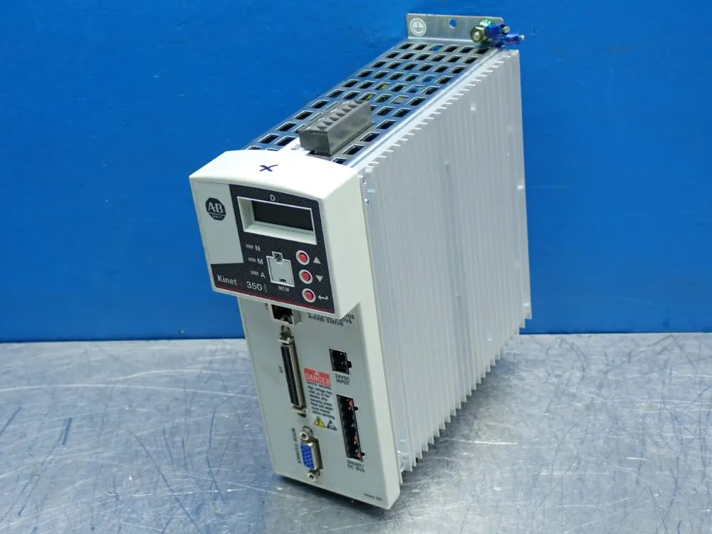 ALLEN BRADLEY KINETIX SERVO DRIVE 2097-V34PR3-LM