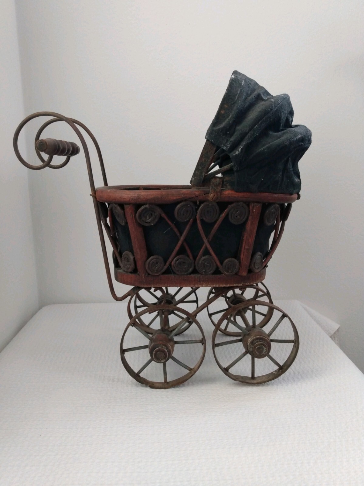 Salesman Sample Antique Vintage Baby Carriage Buggy Victorian 