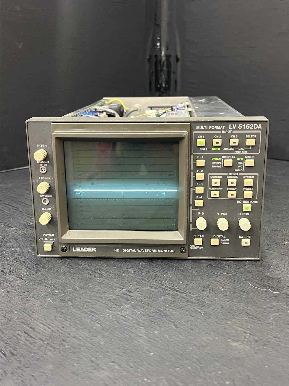 Leader Waveform Monitor LV-5152DA Standard and High Definition *PARTS*
