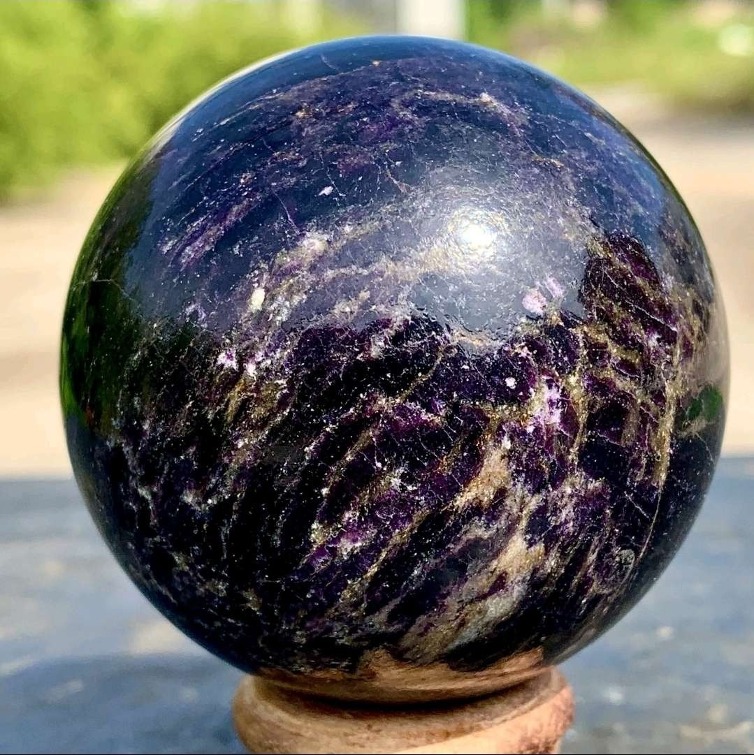 434G Natural purple fluorite ball quartz crystal gemstone Reiki Healing display