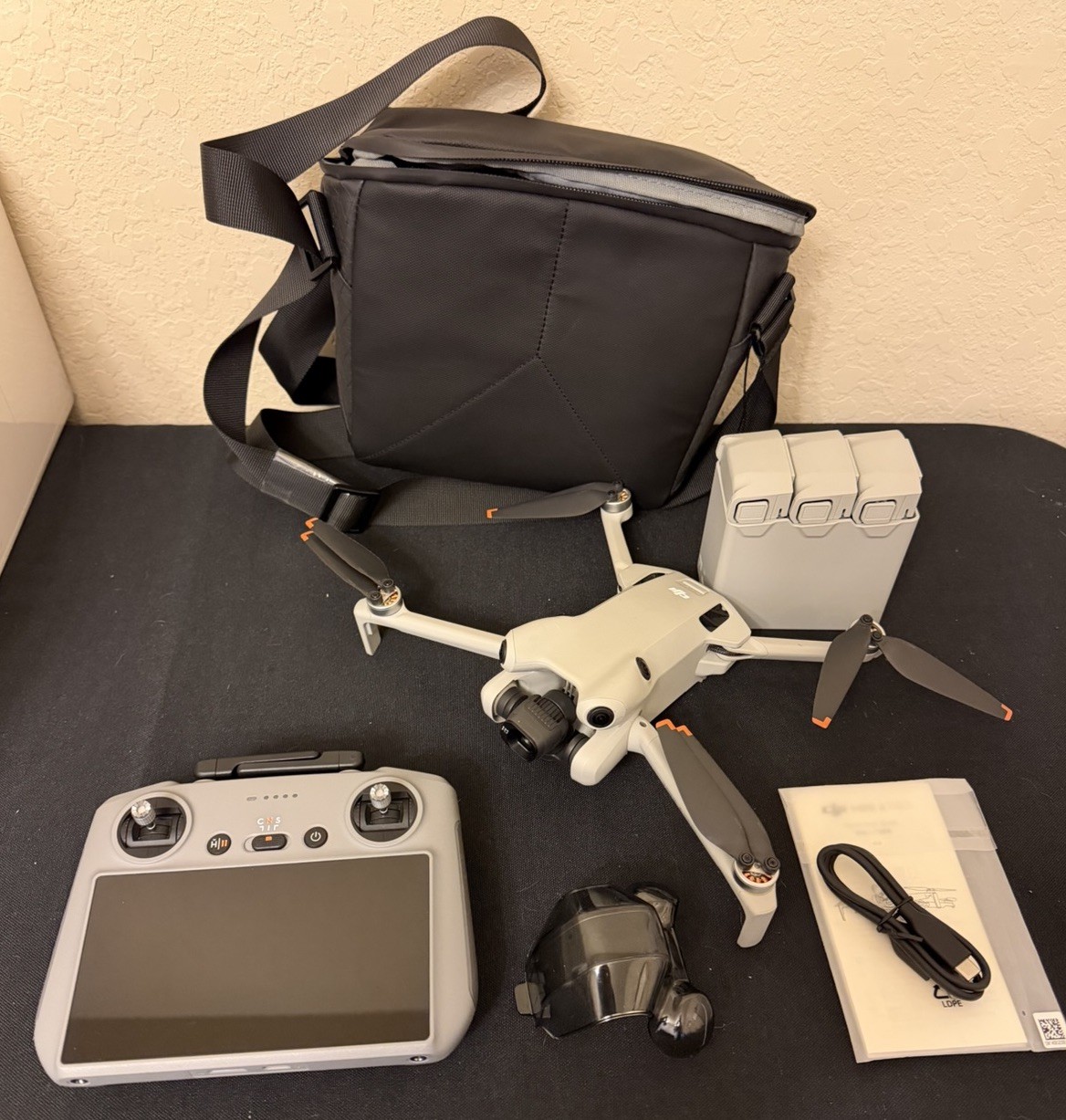 DJI Mini 4 Pro Drone Quadcopter w/ DJI RC /3x Battery - Unbound Ready to Go!