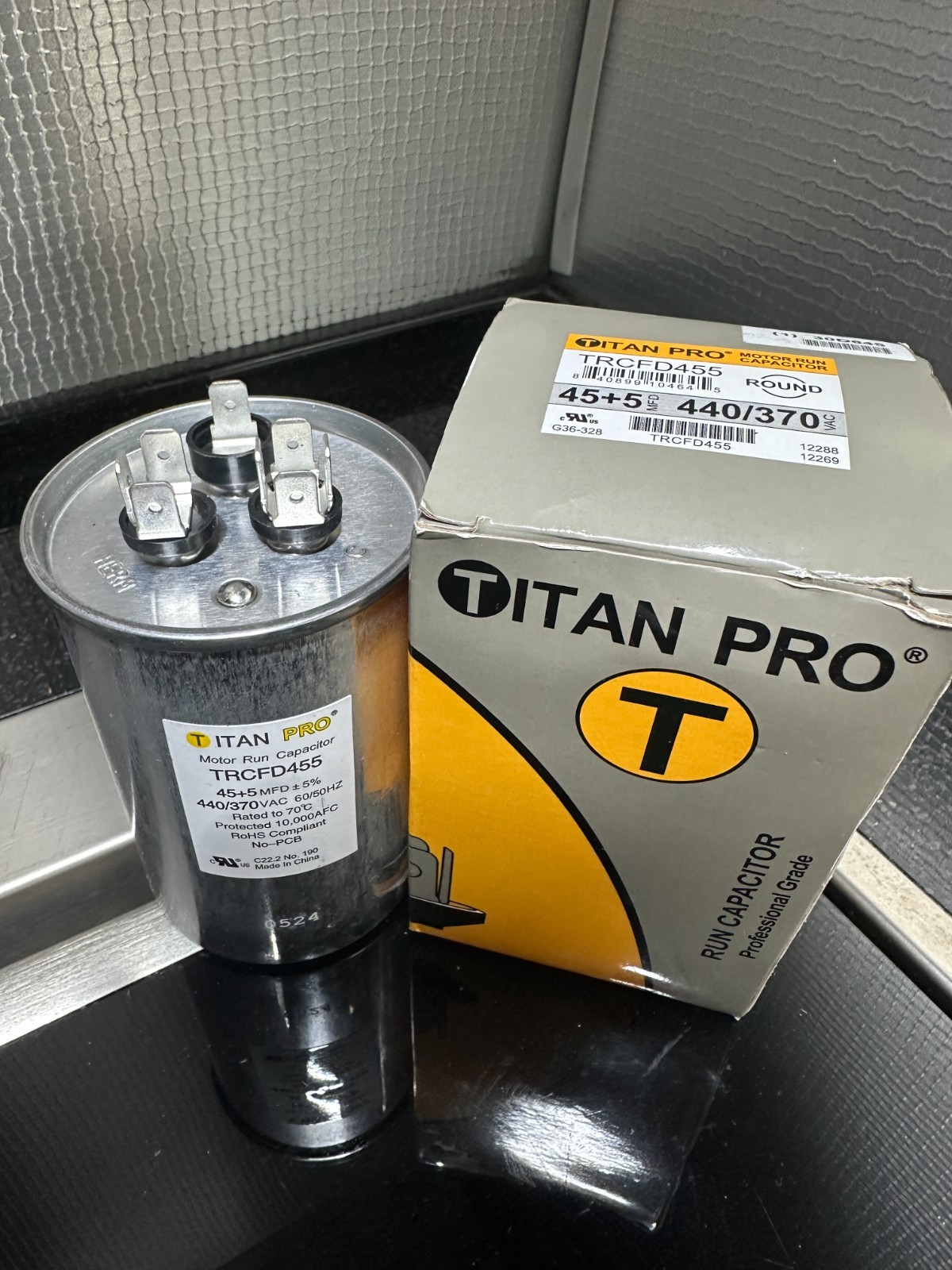 TitanPro TRCFD455 HVAC Round Dual Motor Run Capacitor. 45/5 MFD/UF440/370 Volts