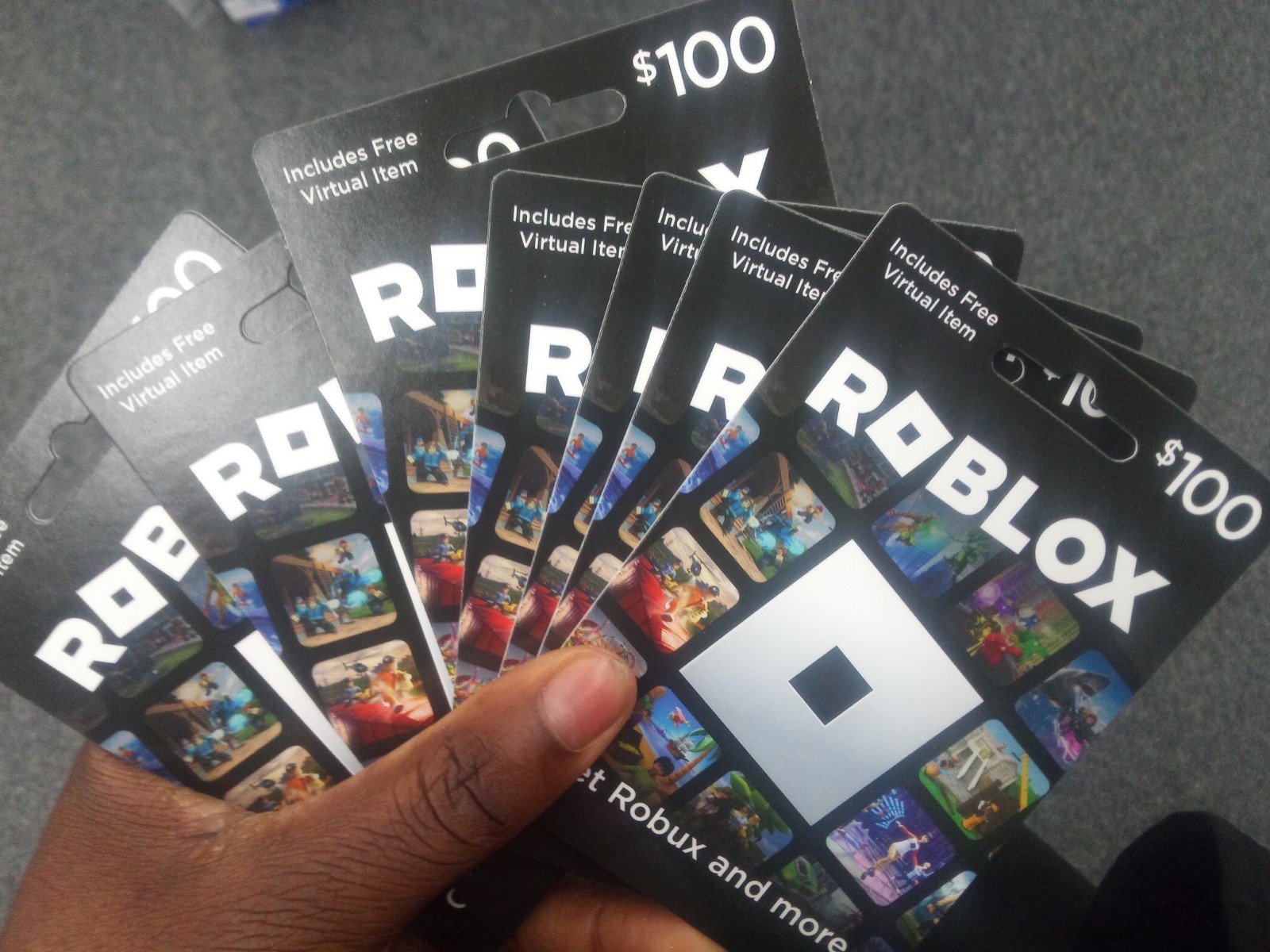 5 ROBLOX GIFT CARDS FOR $250