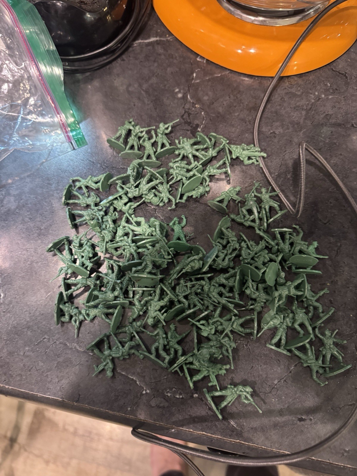 Vintage Mini Green Army Men Soldiers Lot of 98 Hong Kong Plastic 1” Figures