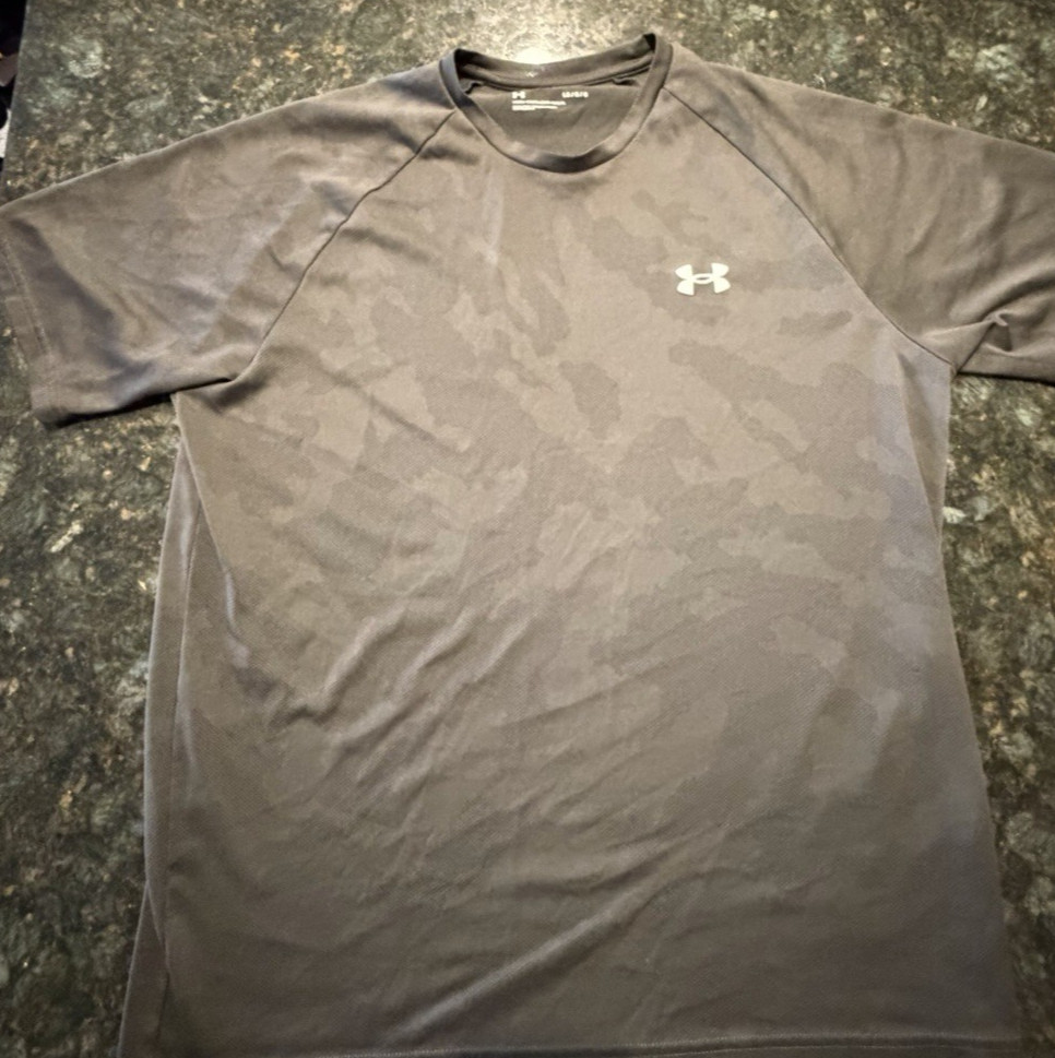 Under Armour Loose T Shirt Men's Large Light Camo Short Sleeve T shirt
