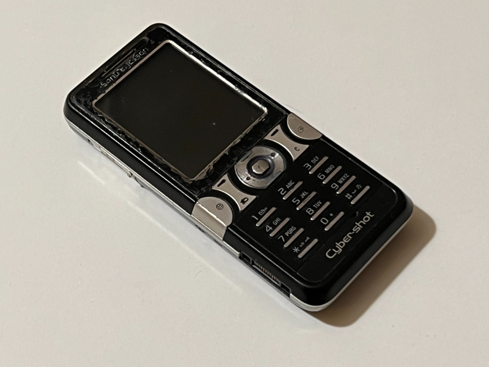 Sony Ericsson K550i Black color Vintage Cell phone Untested