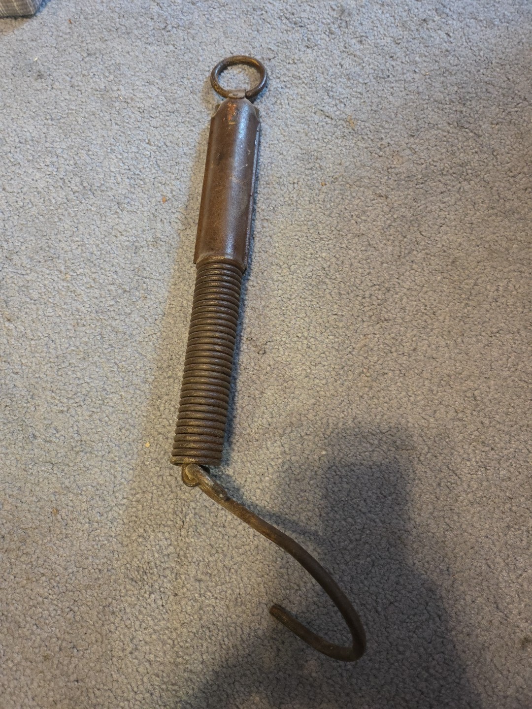 MT12 VTG Pelouze 150lb Spring Metal Scale Brass Front