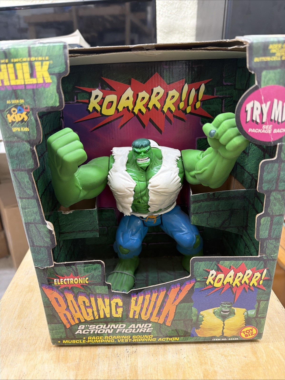 Marvel Comics Raging Hulk Electronic 8"Sound Action Figure ToyBiz 1995 NIB 43425