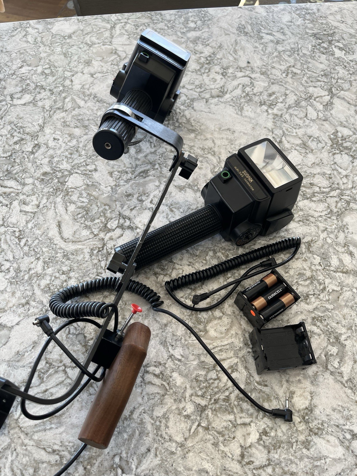 Sunpak auto 544 Thyristor Handle Mount Strobe Flash for DSLR Digital Camera