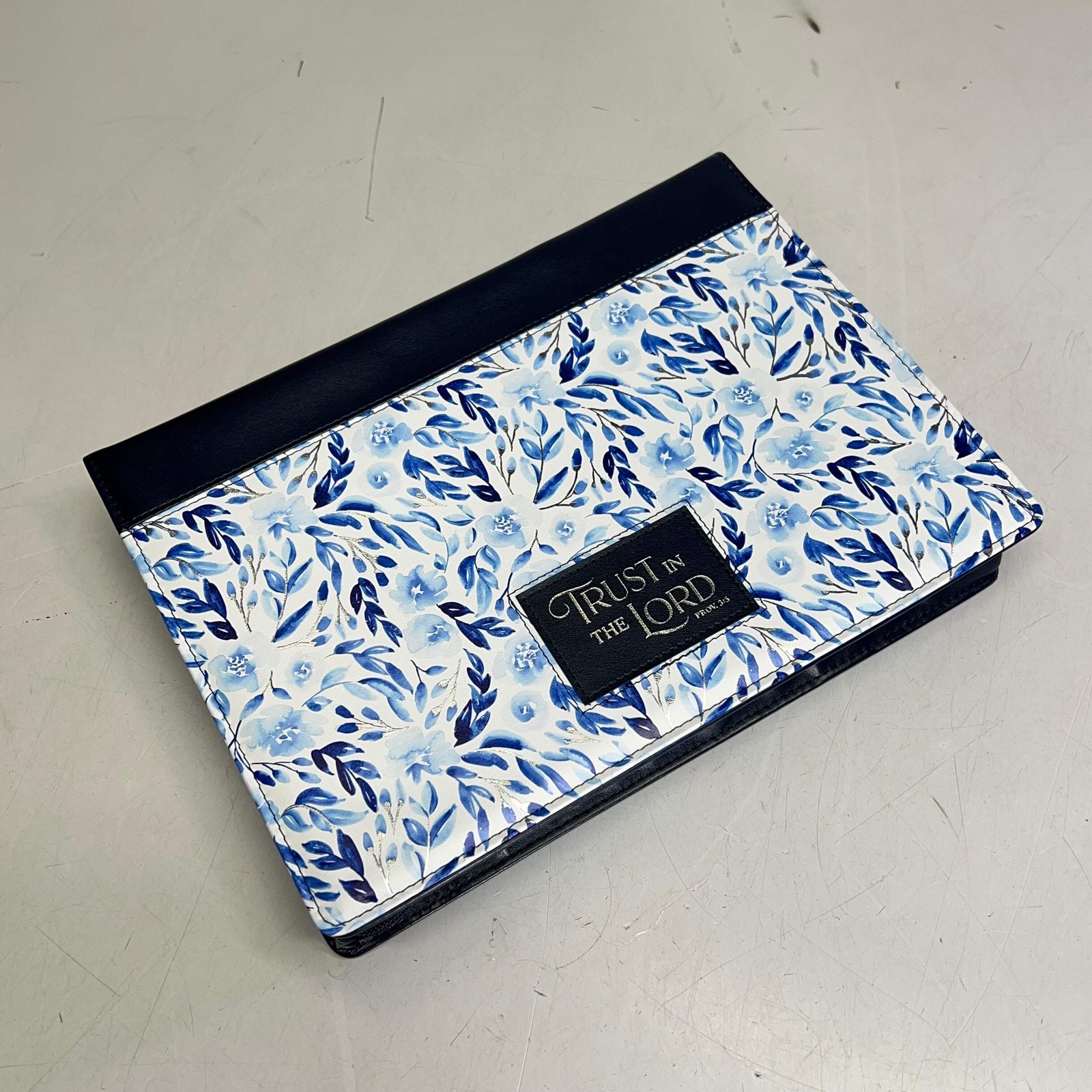 CHRISTIAN ART GIFTS Proverbs 3:5 Faux Leather Bible Cover 8"x11" Blue Floral