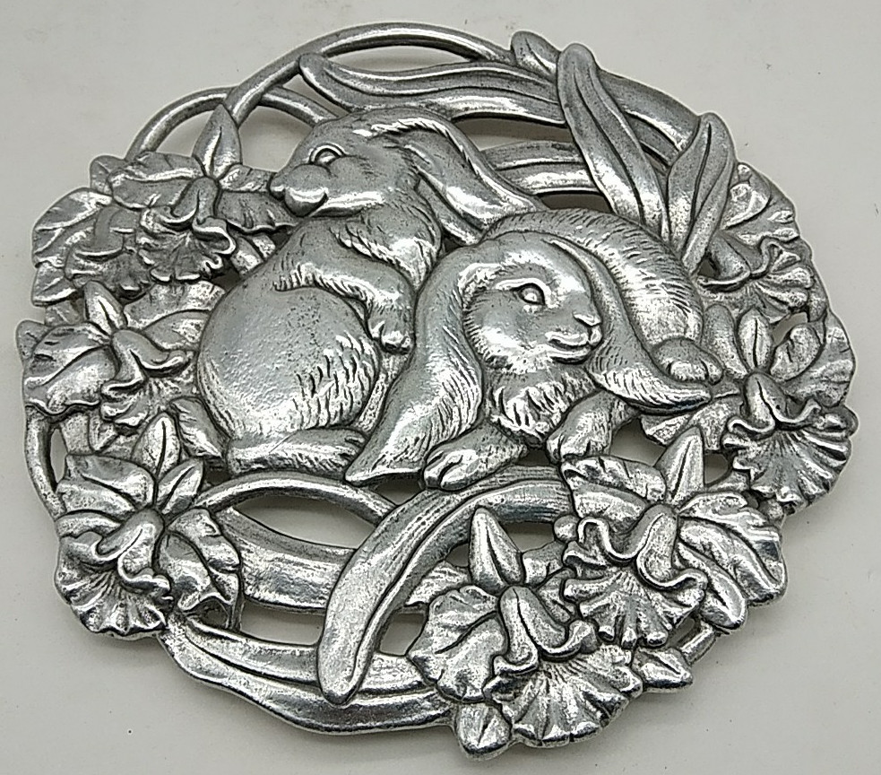 Arthur Court Double Bunny Rabbit Trivet 1995 Easter Floral Vintage Wall Decor 8"