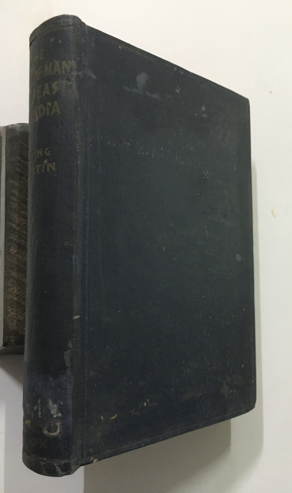 Martin, D. King: The Ways Of Man And Beast In India. 1935. 288p.