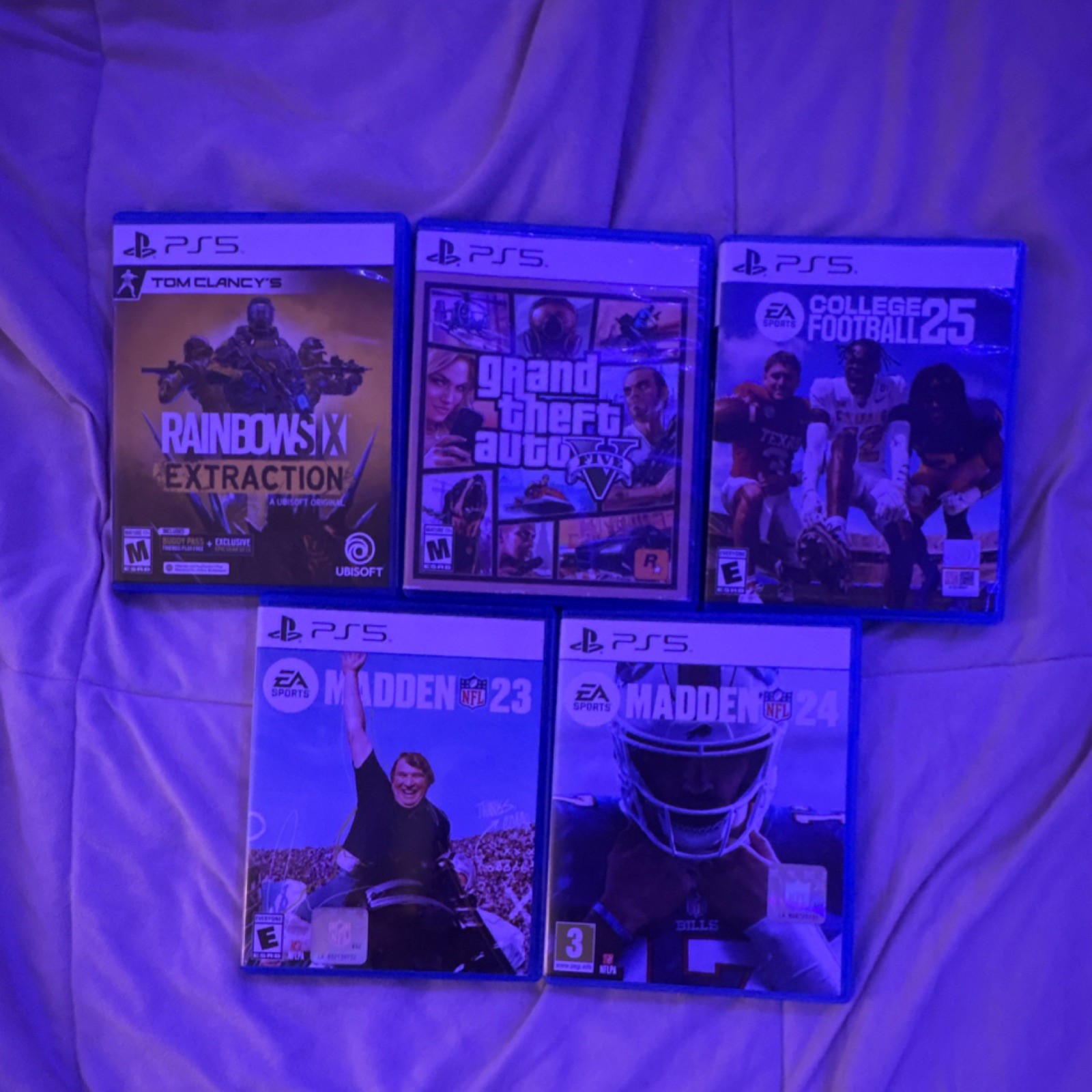 Game Bundle - GTA 5 , Maddens 23-24 , Rainbow Six Extraction , CFB 25
