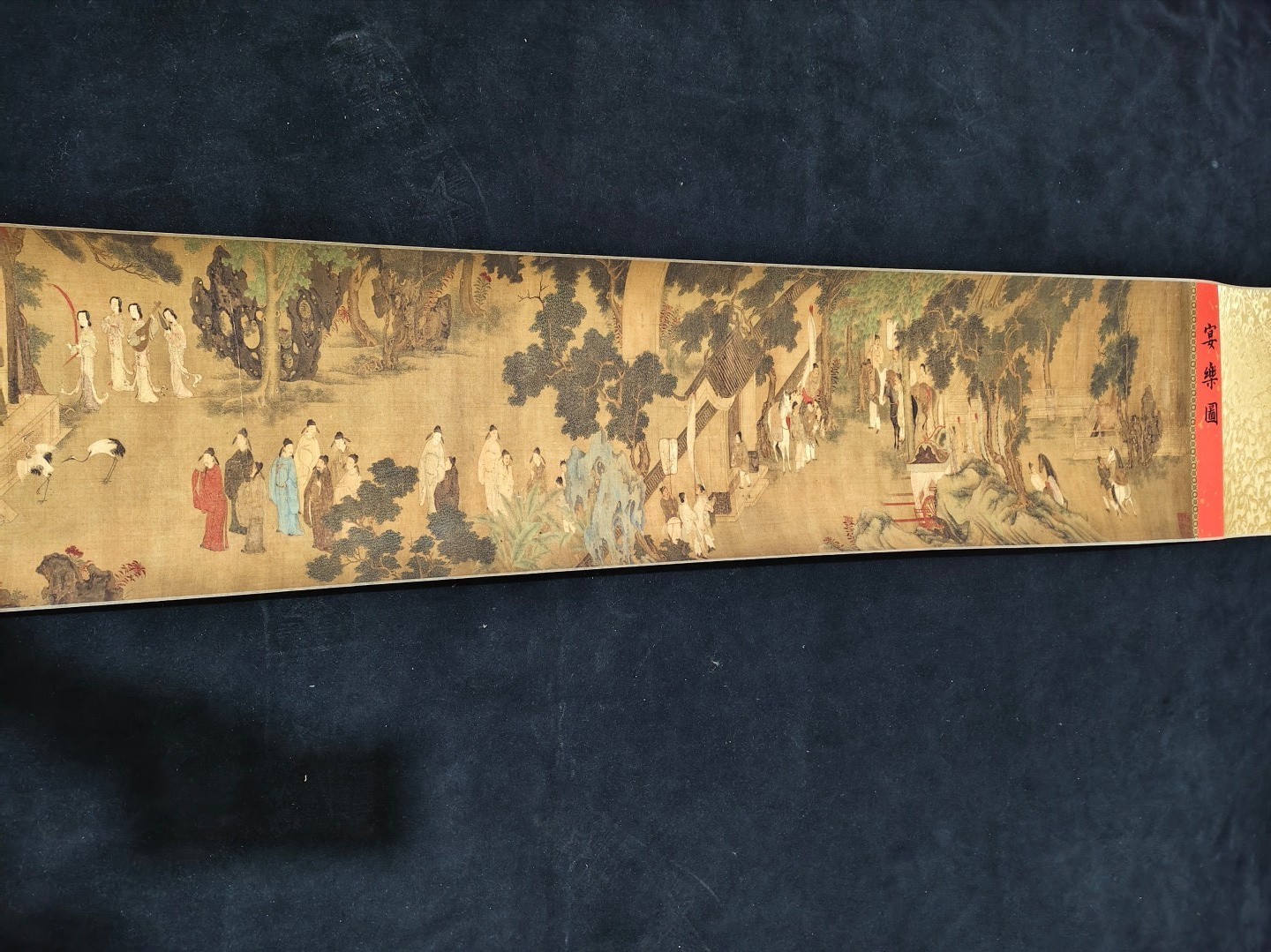 China Old long Scroll Painted color painting, Qiu Ying's Feast Joyful Scene