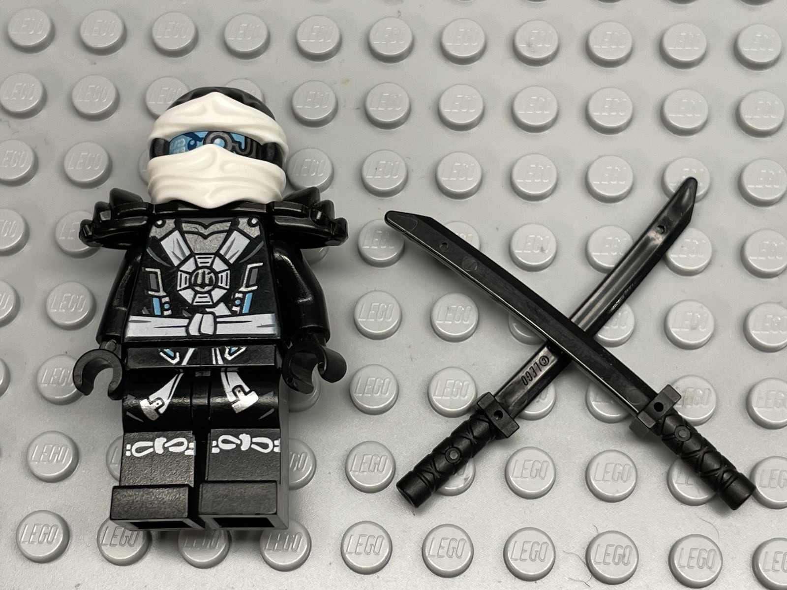 LEGO. Ninjago. Zane (Deepstone Armor) - Possession from 70737 and 70751. Used