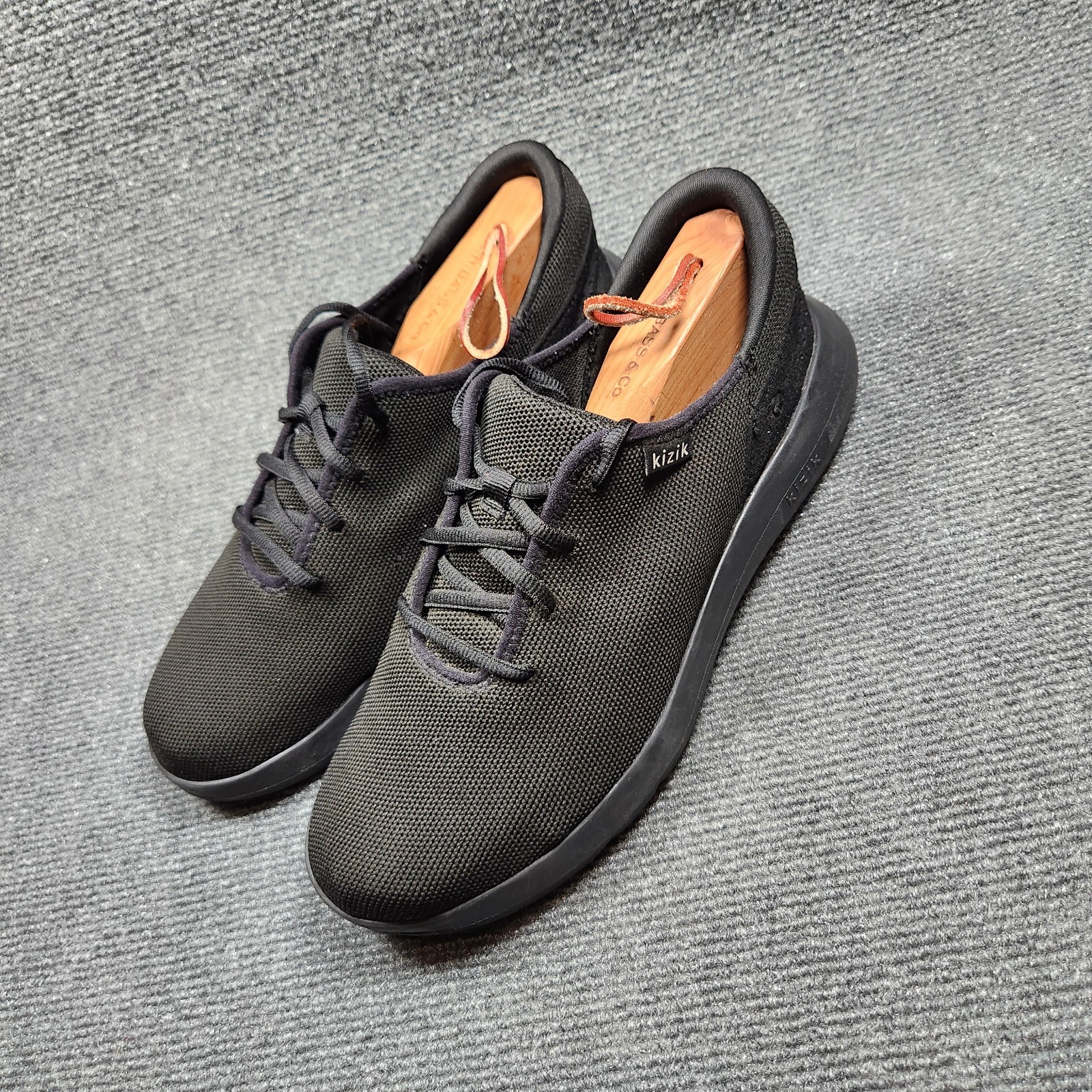 Kizik Shoes Women 9 Men 7.5 Madrid Eco Knit Triple Black Fast Handsfree Athletic