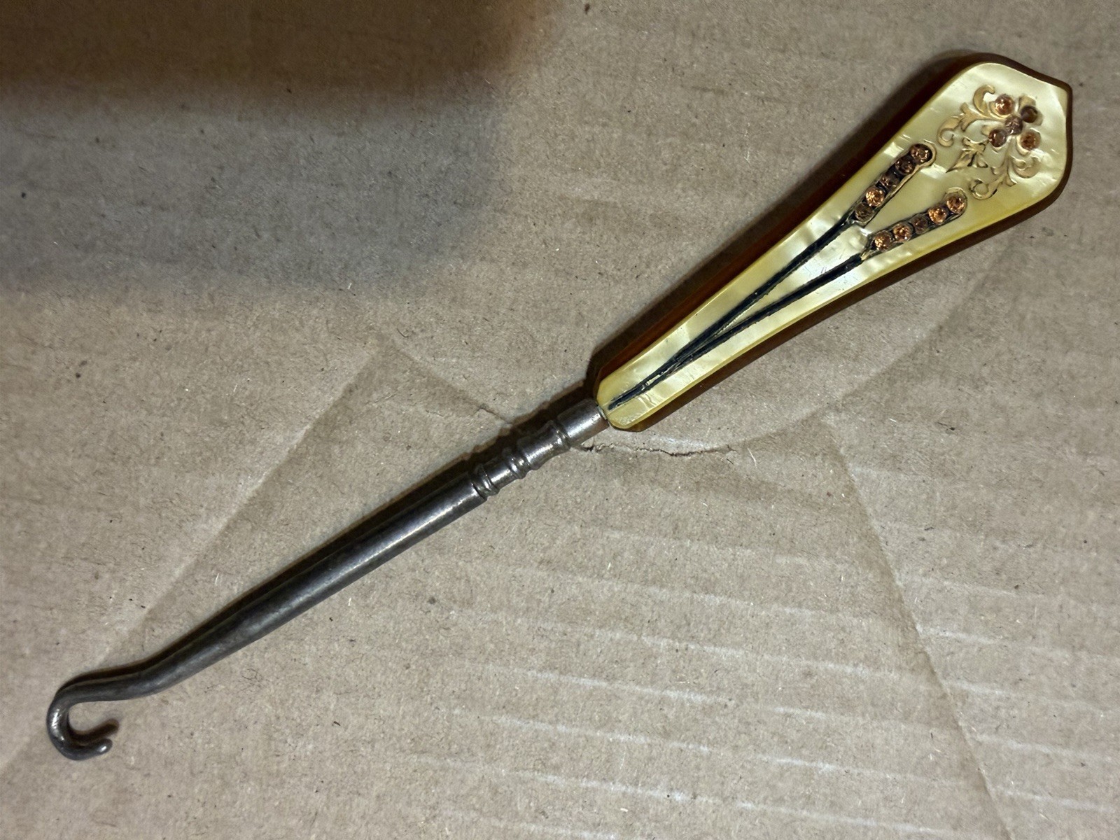 Vintage Antique Button Hook Puller w/ Fancy Gem Inlaid Bakelite Handle