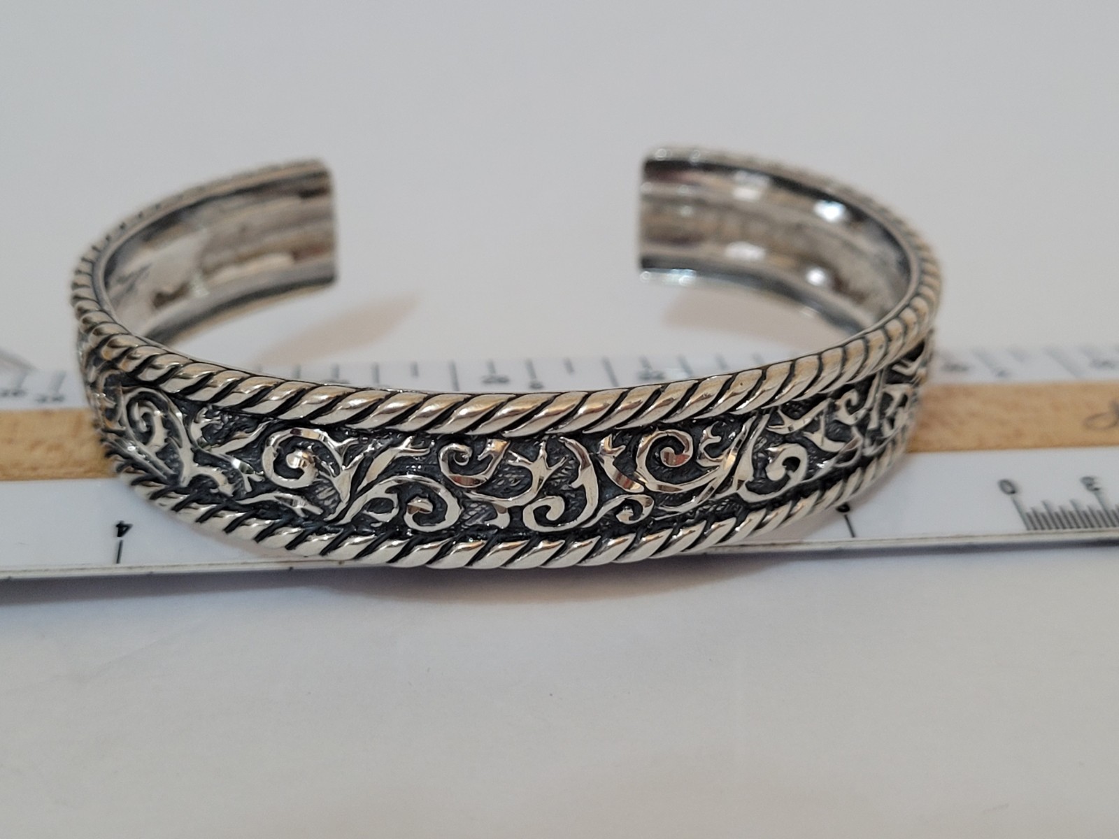 Sterling Silver Southwestern Cuff Bracelet Ethnic Scroll Design Silver Black