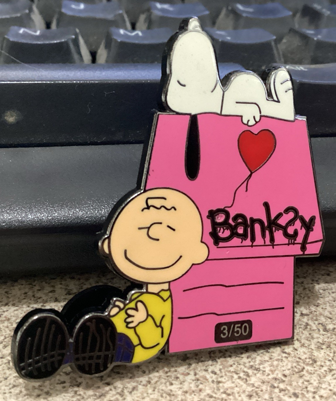 Banksy Pin Badge Pins Butterfly Clutch metal snoopy Charley Brown Pink