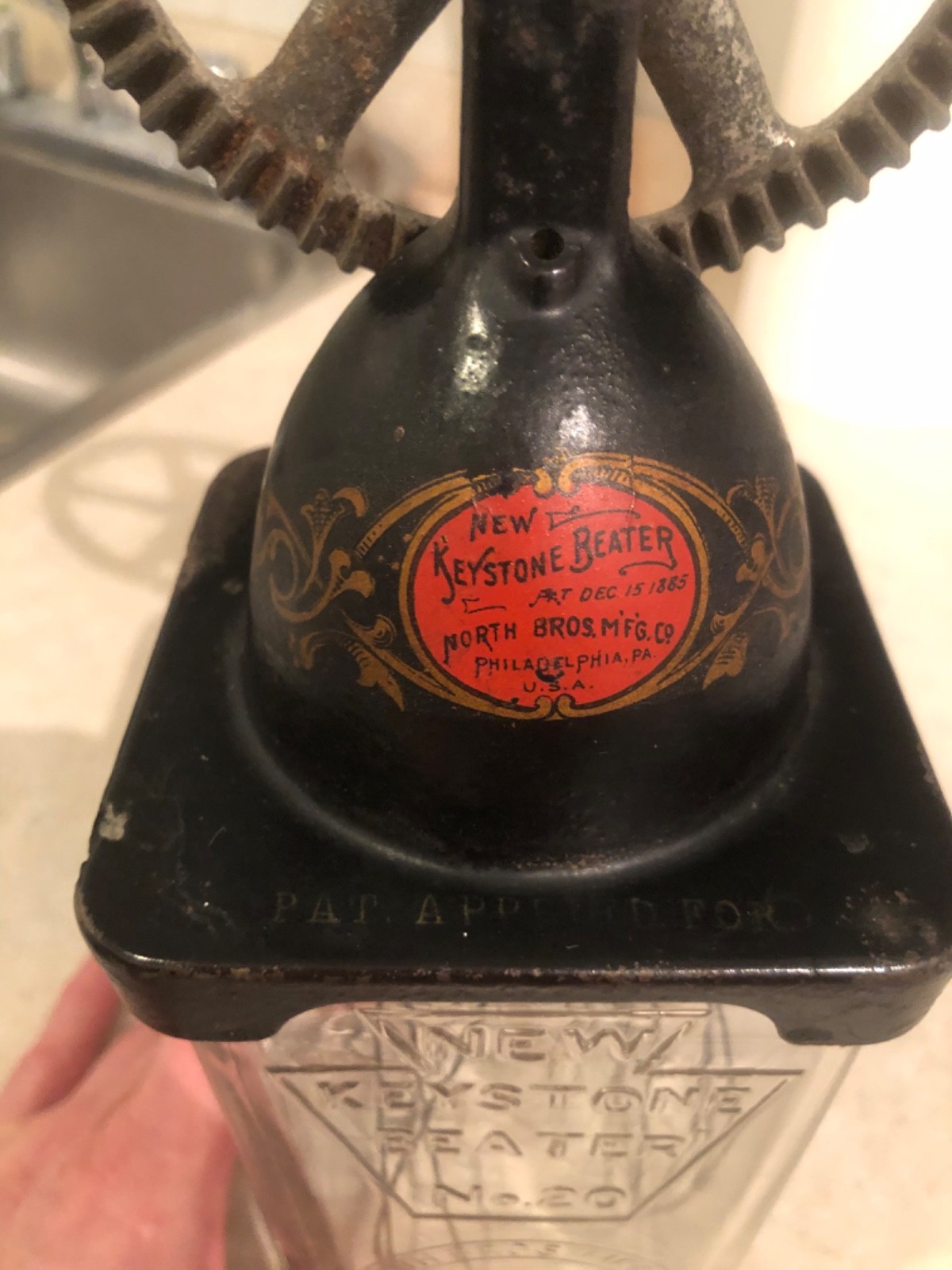 ANTIQUE MINTY c.1880 "NEW KEYSTONE BEATER" EGG MAYONNAISE GLASS & CAST IRON