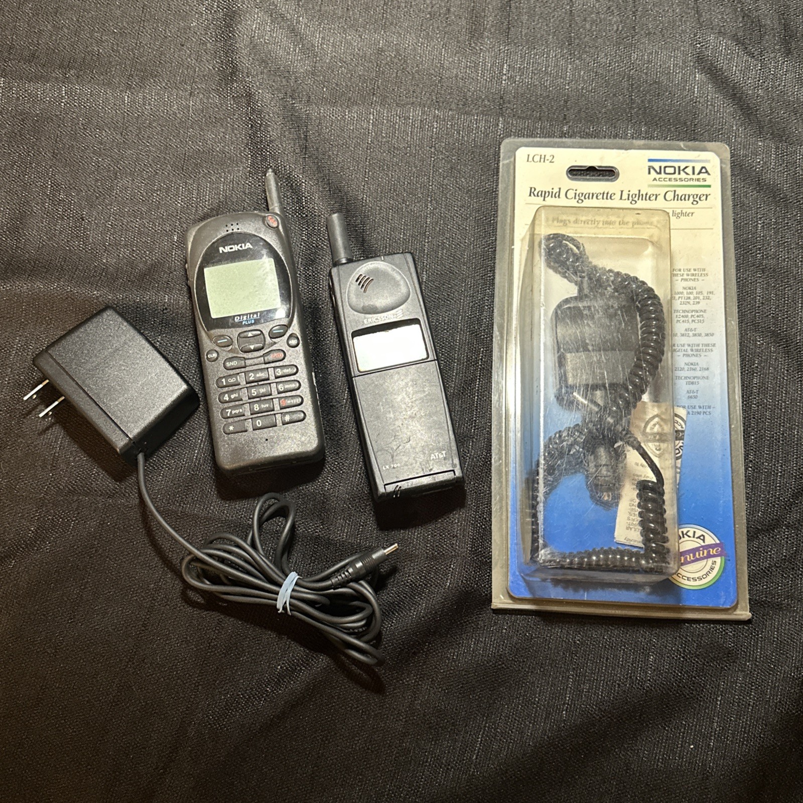 Vtg Nokia & Ericsson LX 700 Flip Phone Parts Only + Charger 1990’s - Y2K