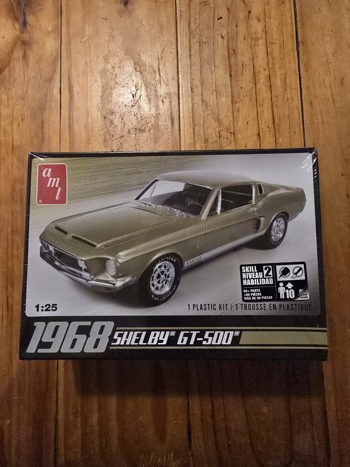 AMT 1968 Shelby GT-500 1:25 Scale Green Plastic Model Kit Unassembled