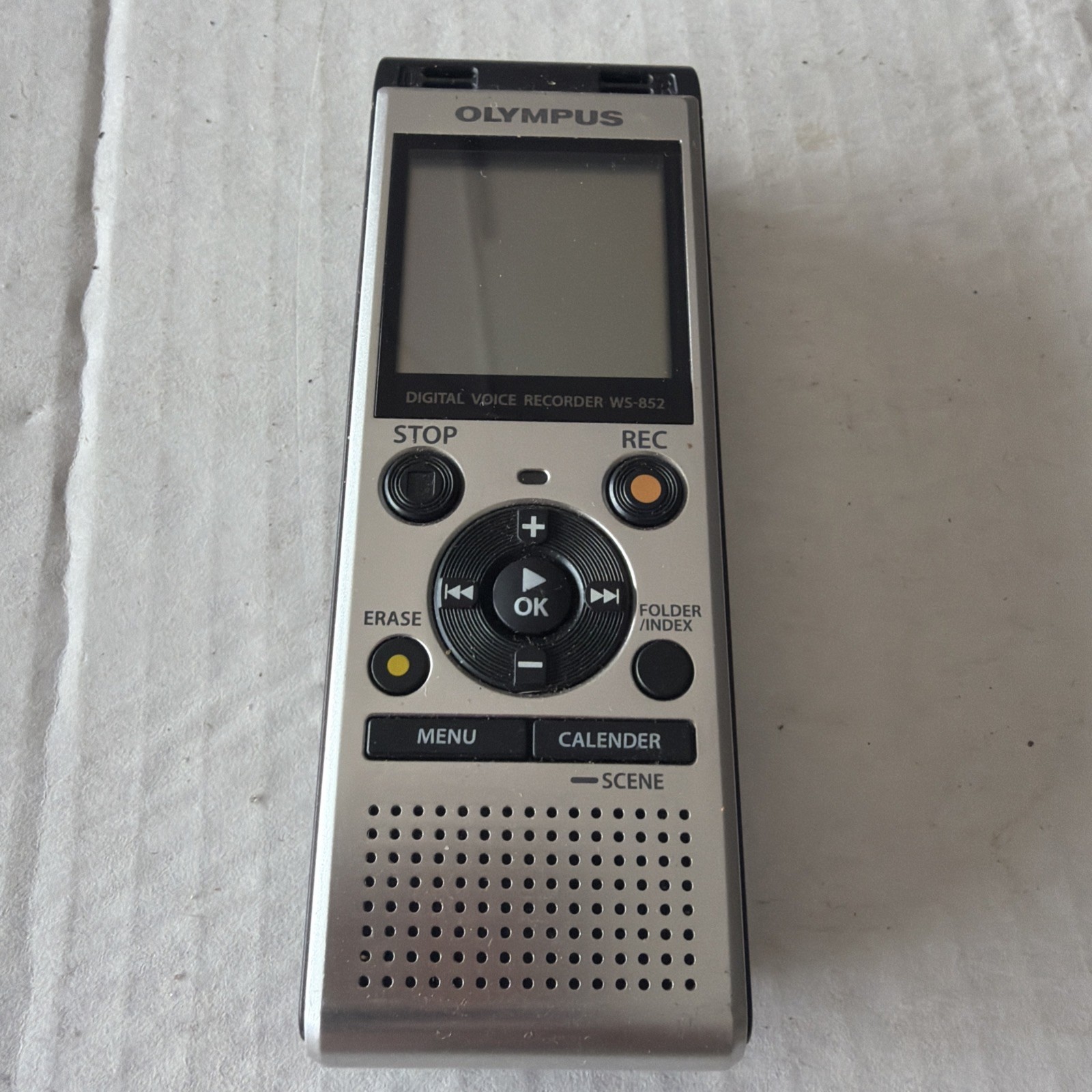 Olympus WS-852 4GB Digital Voice Recorder with USB storage - Tested and Working