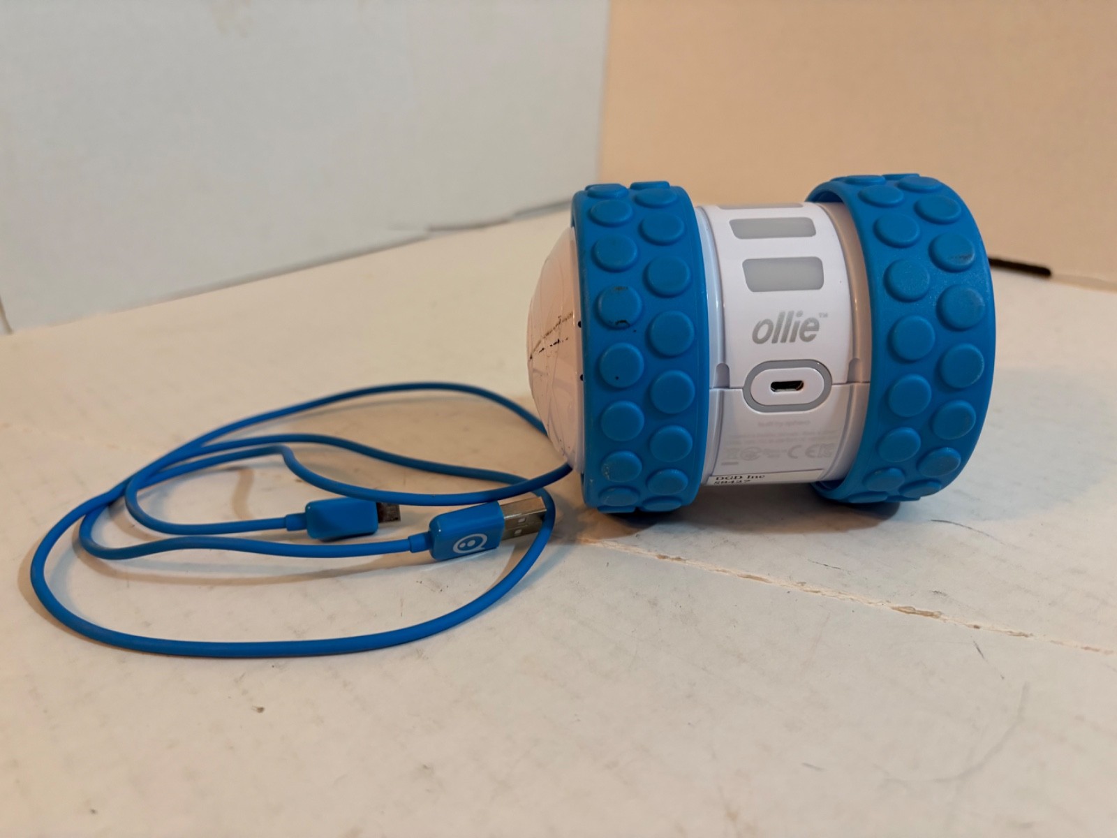 Sphero Orbotix Robot Ollie 1B01 With Charging Cord S8427