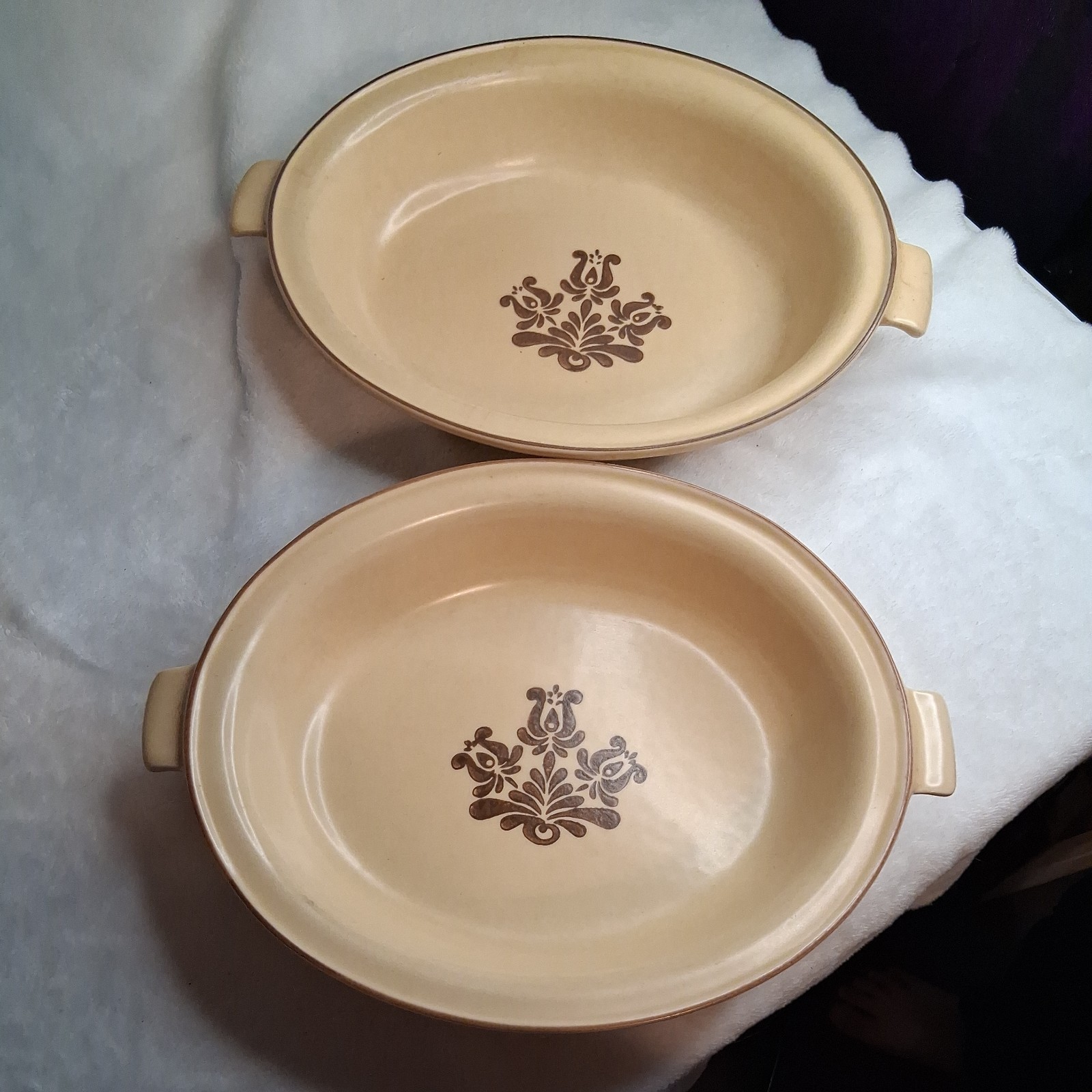 Pfaltzgraff "Village" Oval Vegetable Serving Bowl Casserole Dish 6-11 Handles