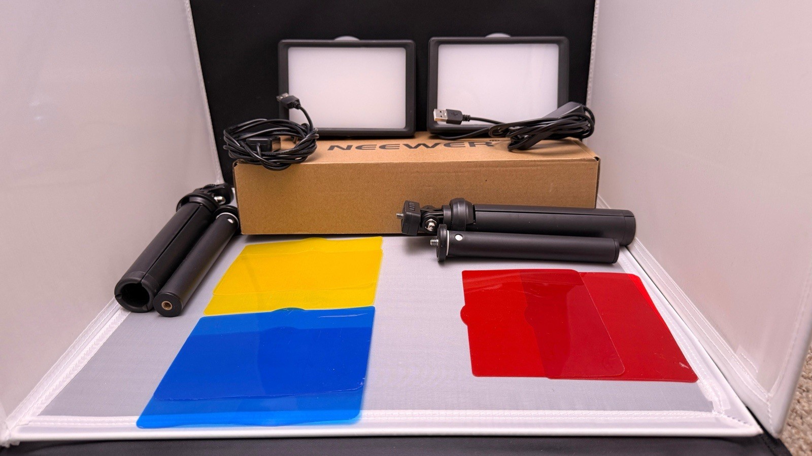 Neewer USB LED Video Light Kit (Pair) W/ Mini Tripods & Color Filters