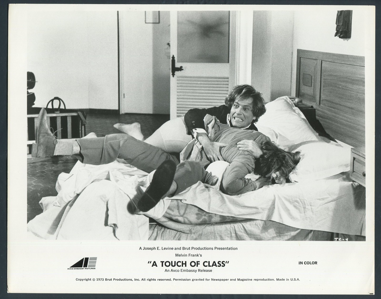 GEORGE SEGAL GLENDA JACKSON in A Touch Of Class '73 STRUGGLING ON A BED
