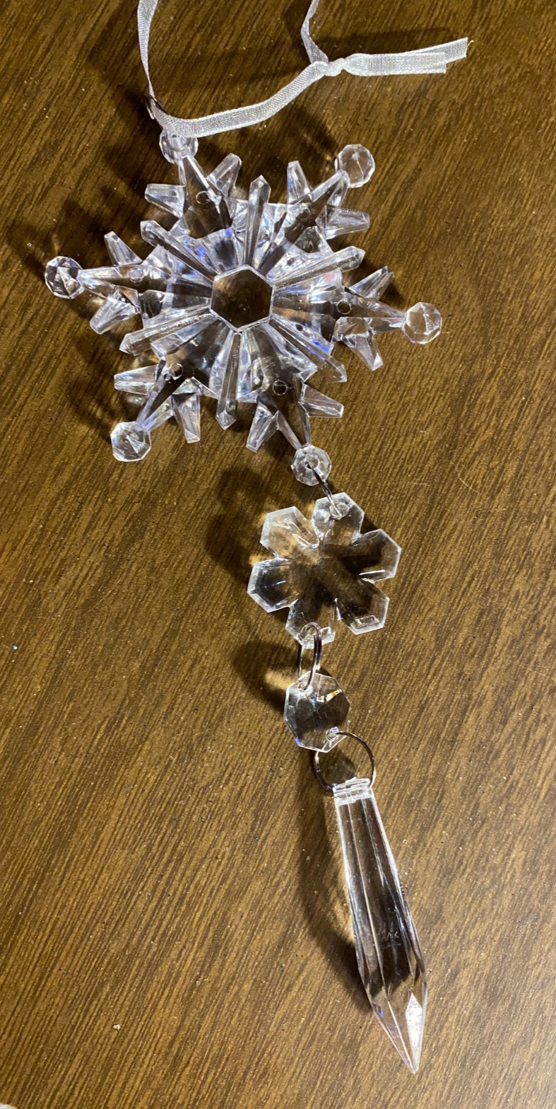 Large Clear Lucite Snowflake PRISM SUNCATCHER Christmas Ornament 7 1/4"
