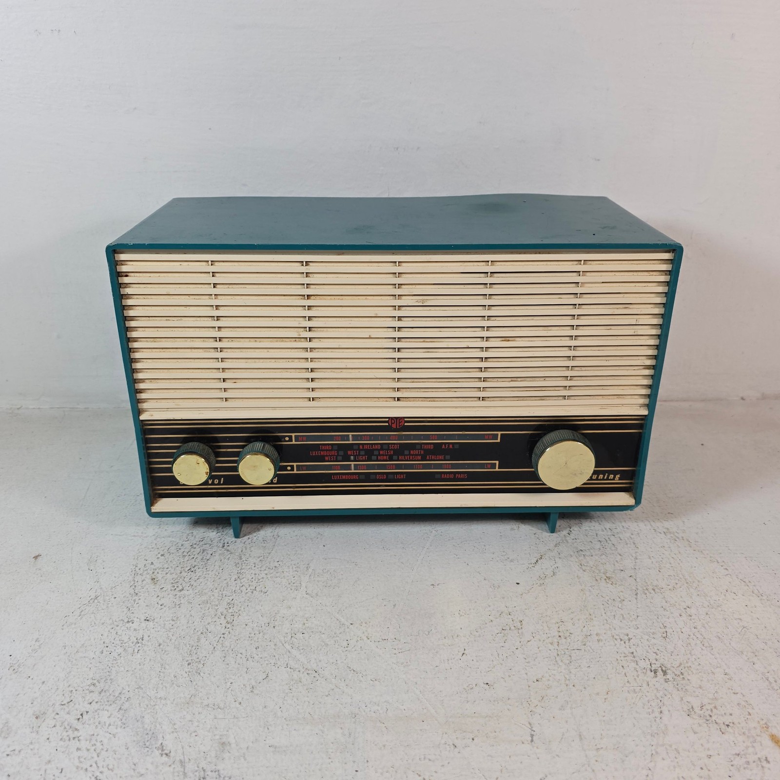 PYE R33 Vintage Table Radio For Spares Or Repair Tube Valve Radio Collectable
