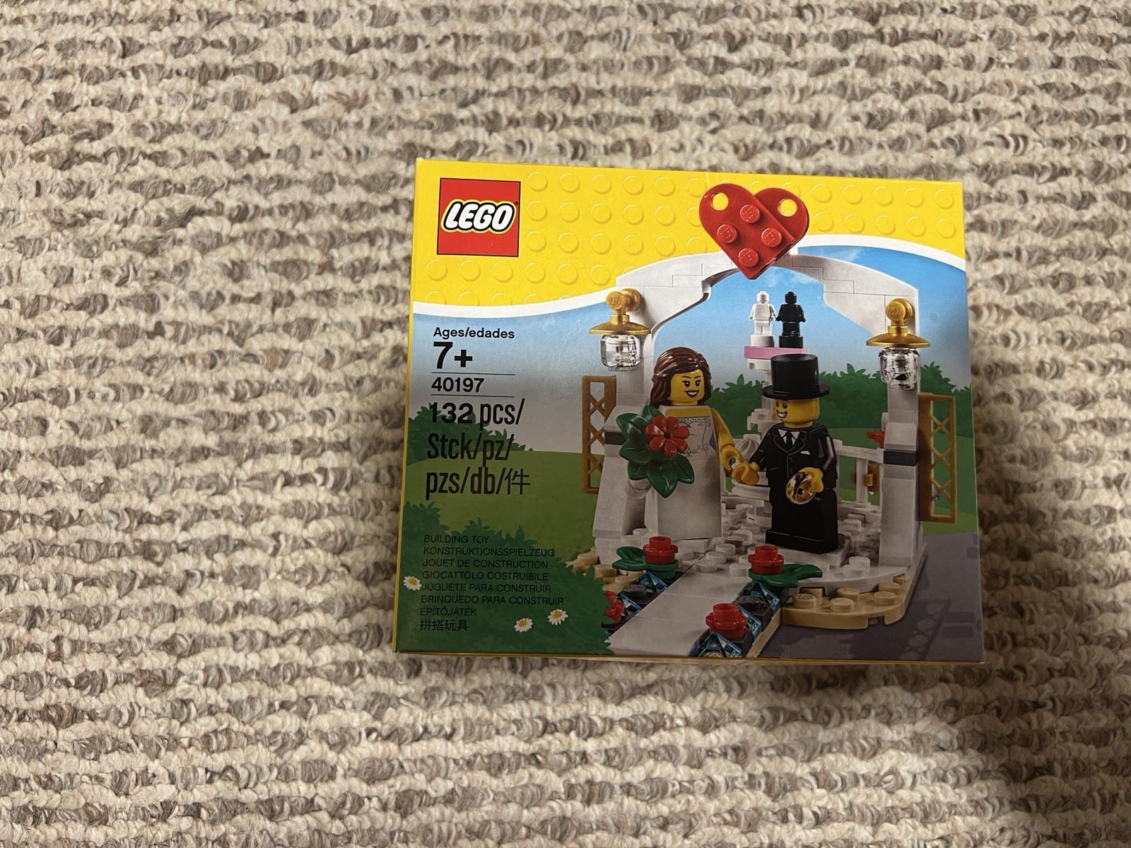 LEGO 40197 Wedding Couple Cake Topper Sealed Free Ship Insured