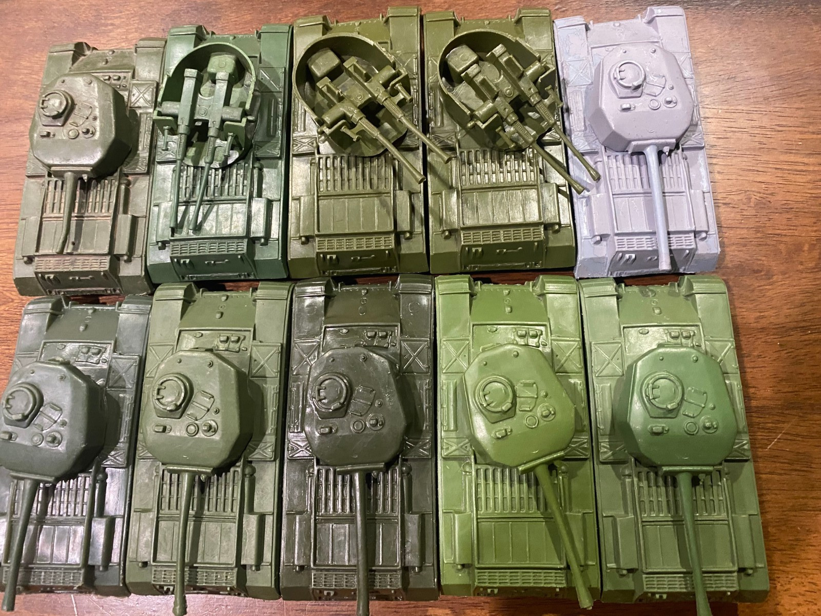 VINTAGE 1950-70s PAYTON PLASTIC ARMY MILITARY TANKS LOT OF 10 NICE!