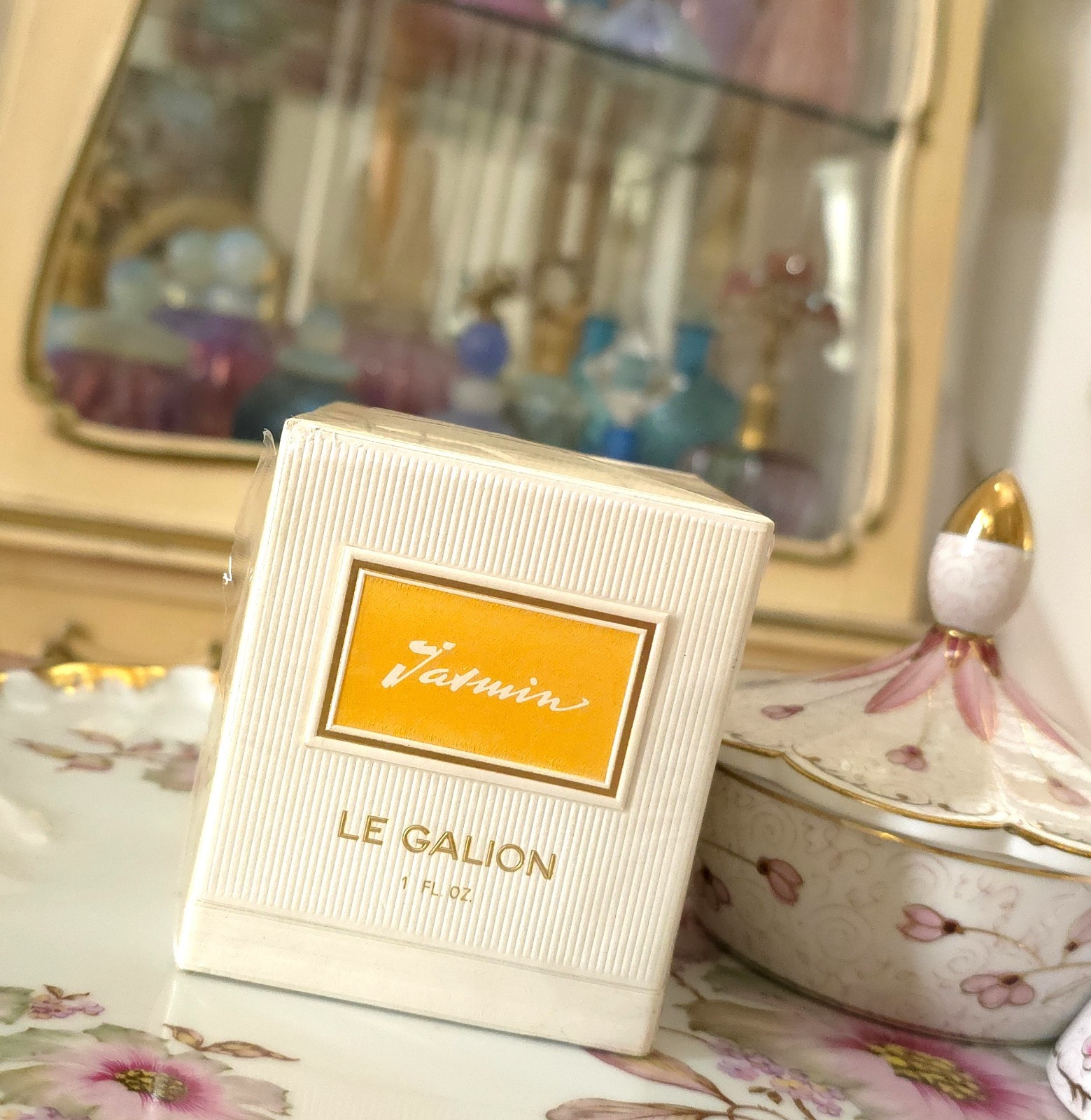 Vintage 1960s Le Galion Jasmin Extrait Perfume 1 oz (30ml) Sealed Splash Bottle