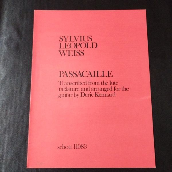 Sheet music guitar arrangement Sylvius Leopold Weispassacaglia Passacaille shelf