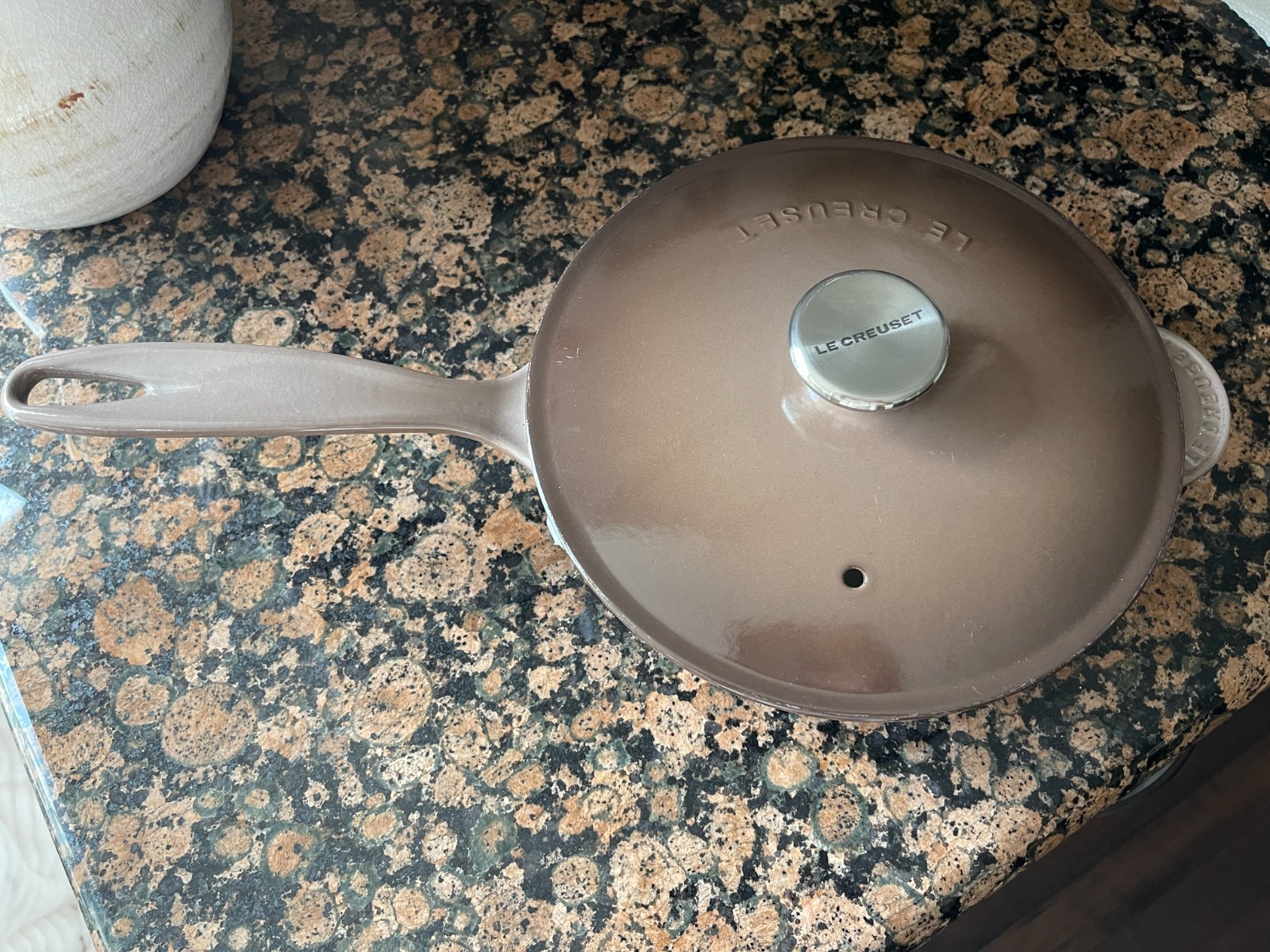 LE CREUSET 2.25 qt #21 Truffle Saucepan/Saucier w/ Lid Made in France - NEW