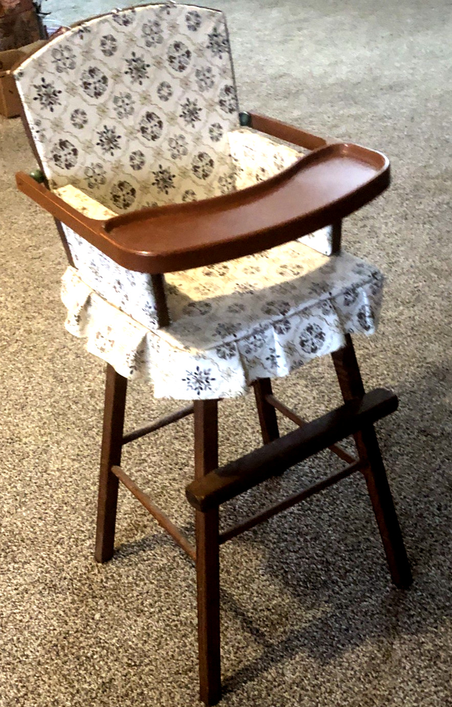 Vintage Wooden Doll High Chair w/Tray