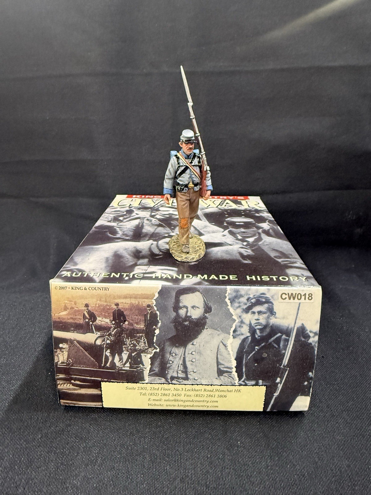 Civil War CW018 Rifleman Marching by King and Country (RETIRED)