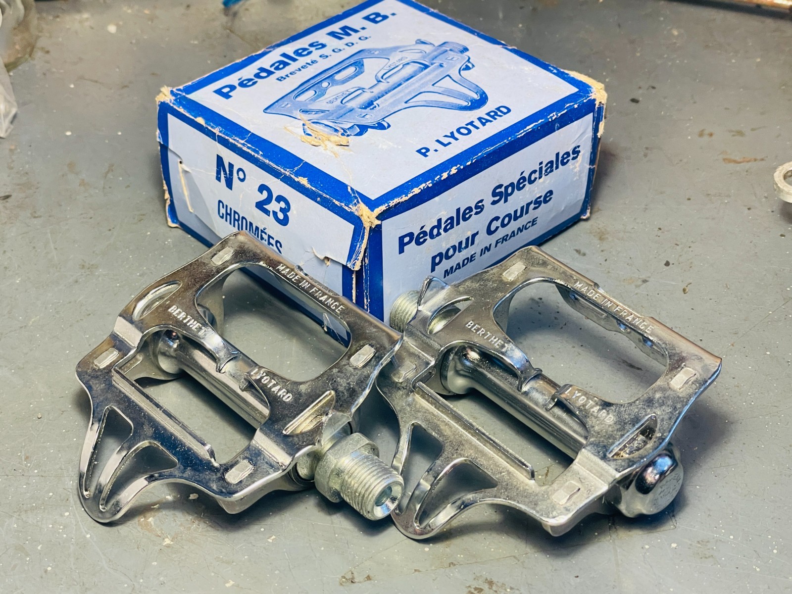 Vintage NOS Lyotard No. 23 Berthet Road Bike Pedals 9/16" English Thread, NIB