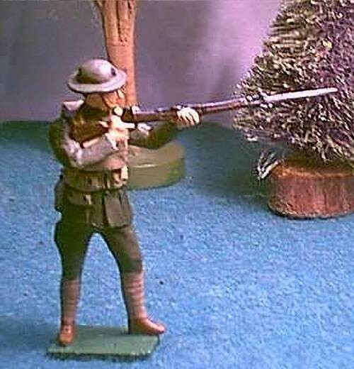 TOY SOLDIERS TIN WORLD WAR 1 AMERICAN MARINE INF STANDING FIRING 54 MM