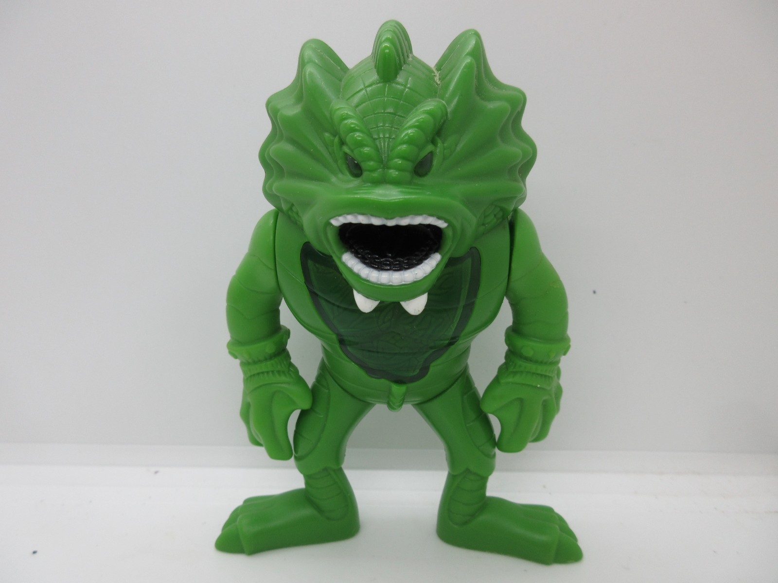 VINTAGE 2003 TOY QUESAT GREEN SWAMP MONSTER 4 3/4"