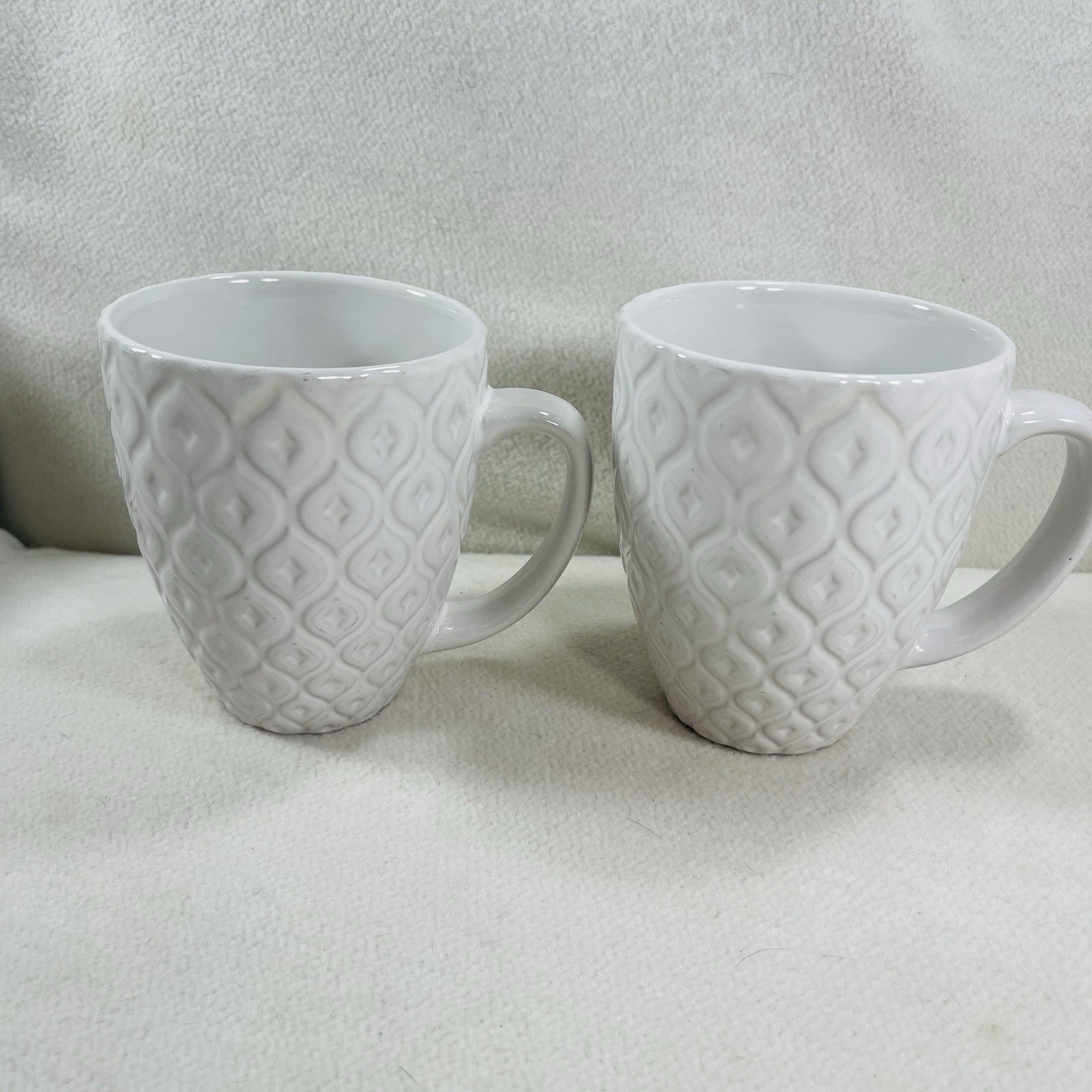 Coventry White Stoneware Coffee/ Tea Mugs Textured Pattern Set 2